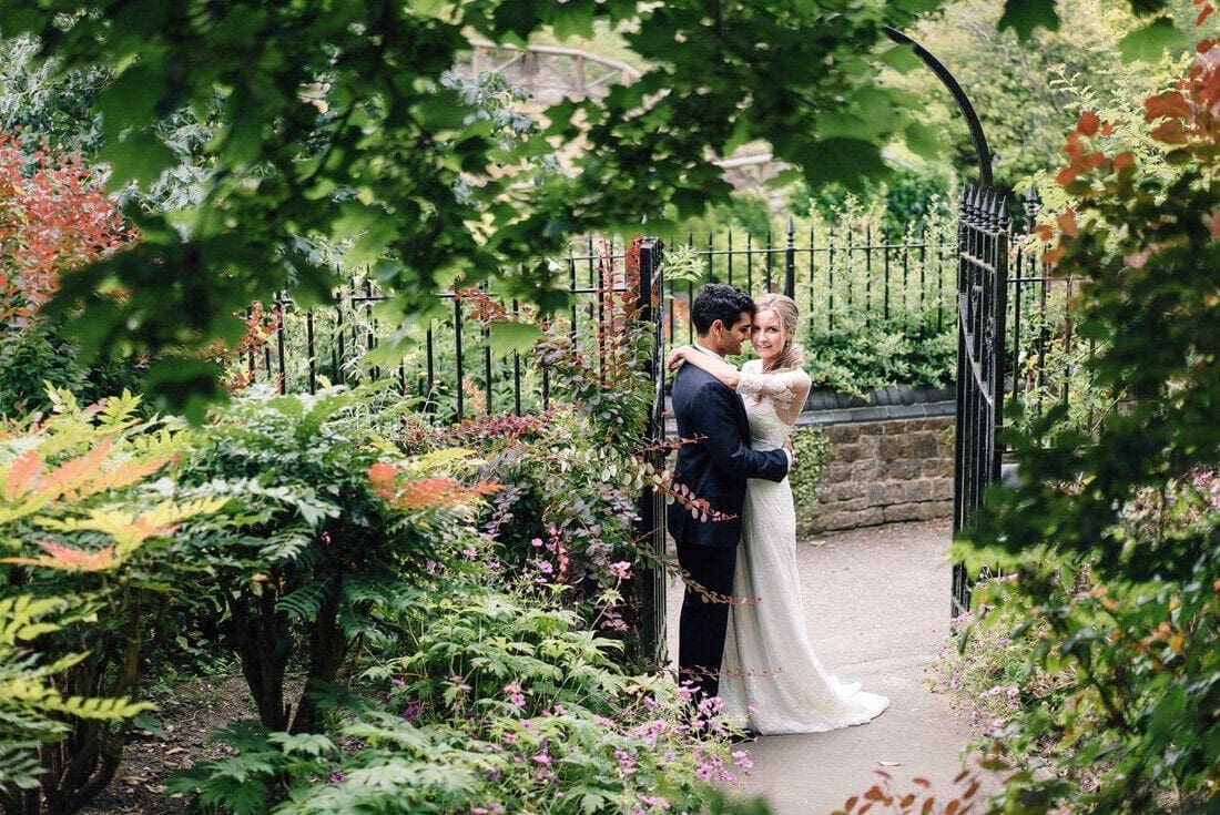 wedding photos at guildford castle