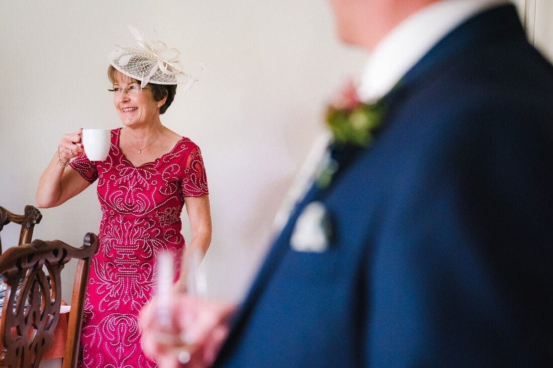 a cup of tea for the mother of the bride